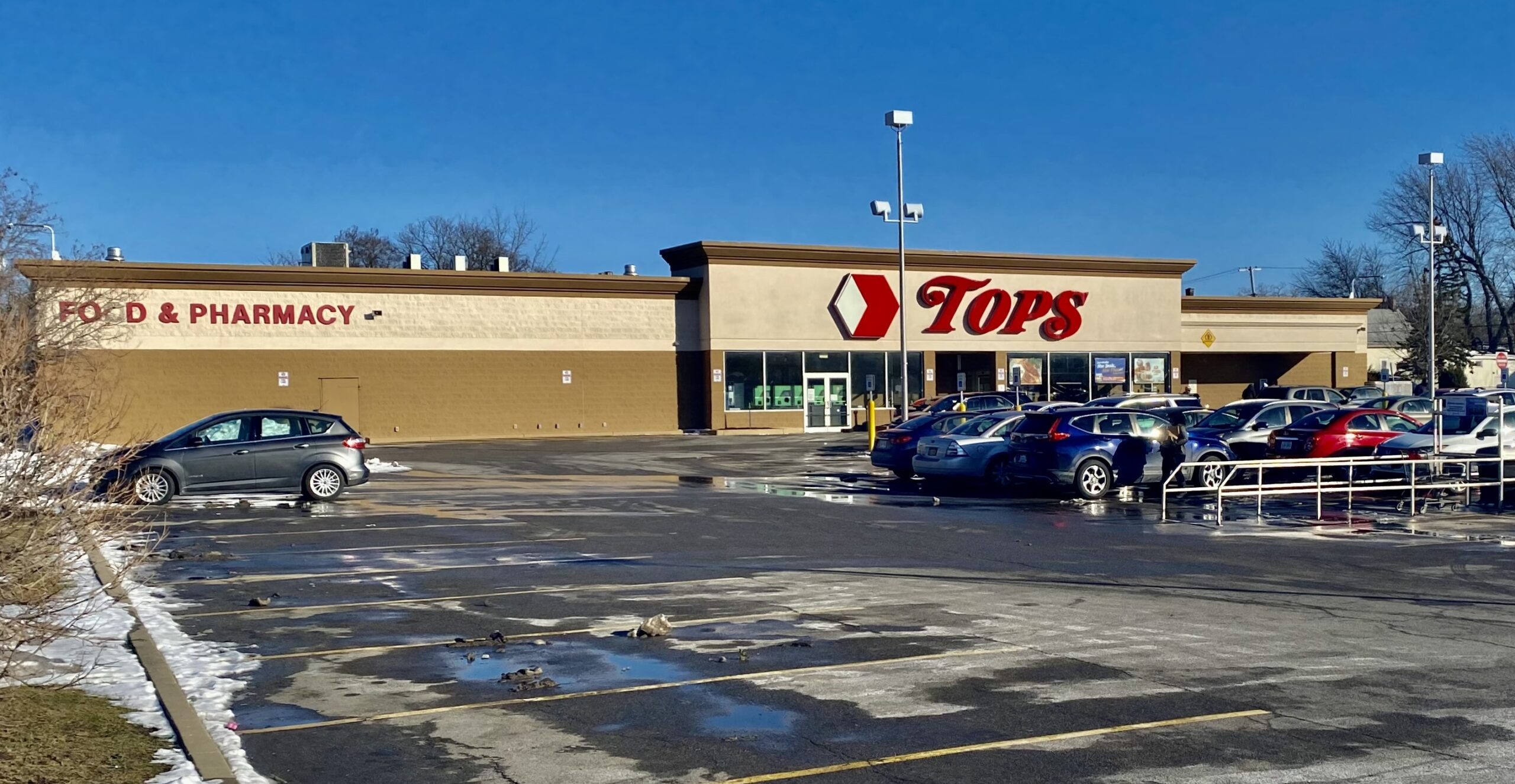 Tops Friendly Markets on Buffalo's East Side was the scene of a racially motived mass shooting on May 14th, 2022. Photo credit: Bagumba
