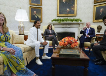 President Joe Biden meets with Tennessee state Rep. Gloria Johnson, D-Knoxville, left, state Rep. Justin Jones, D-Nashville, second from left, and state Rep. Justin Pearson, D-Memphis, right, in the Oval Office of the White House, Monday, April 24, 2023, in Washington. Vice President Kamala Harris listens third from left. Photo credit: Andrew Harnik, The Associated Press