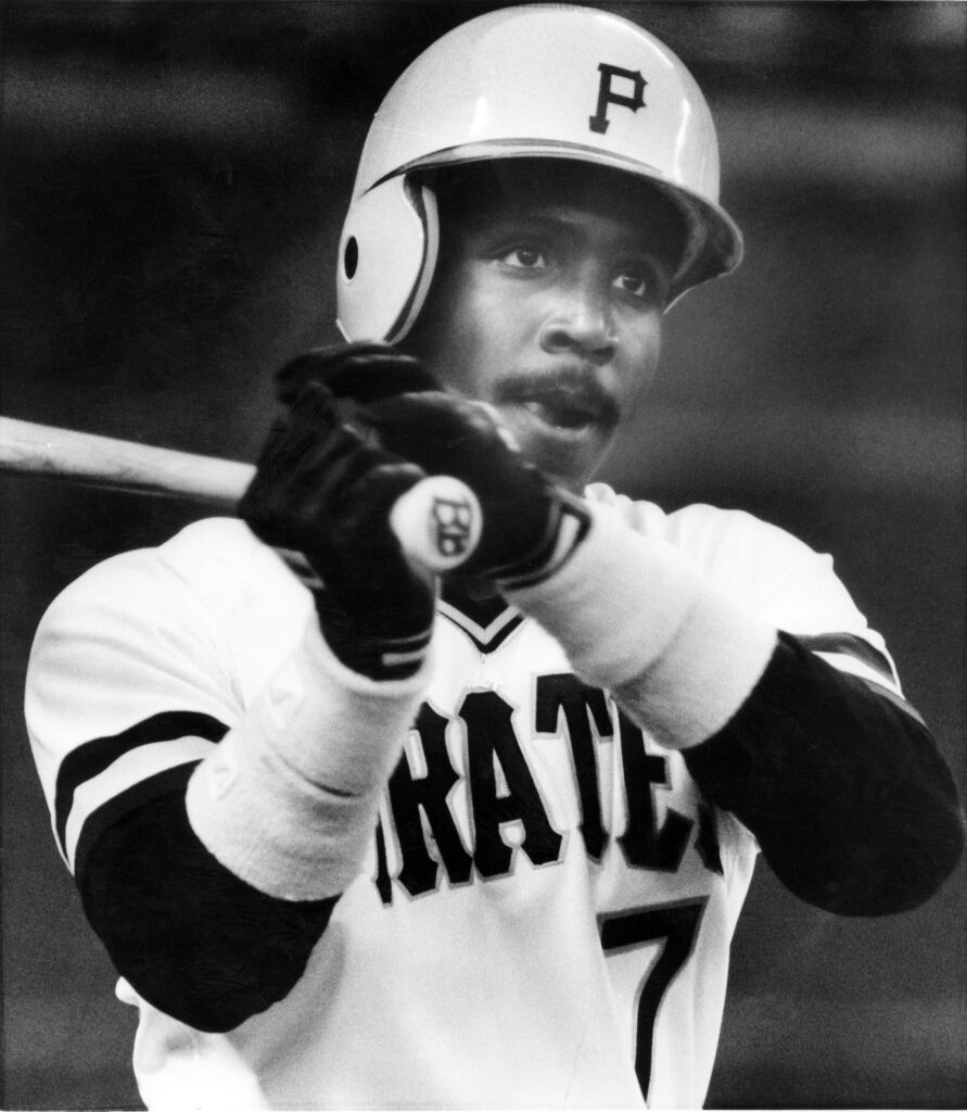 Pittsburgh Pirates' Barry Bonds warms up on the deck circle before his first major league at-bat during the first inning of play against the Los Angeles Dodgers in Pittsburgh, Pennsylvania, in this May 30, 1986, file photo.  Photo credit: Gene J. Puskar, The Associated Press