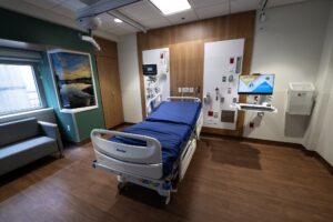 A room at Virginia Commonwealth University's Hume-Lee Transplant Center, Richmond, Virginia. Photo courtesy of Hume-Lee Transplant Center